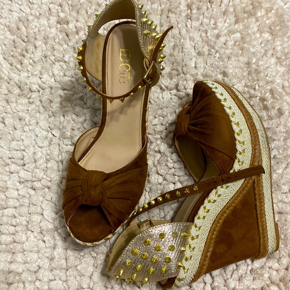 Gold and brown suede wedges
